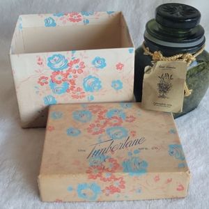 This lavender still smells! Cute vintage Timberlane MFG. CO.